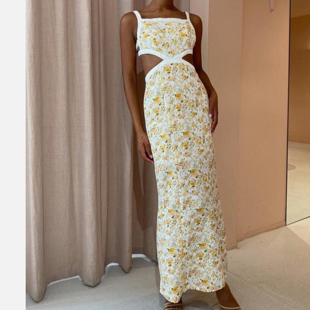 Chic Floral Cutout Maxi Dress